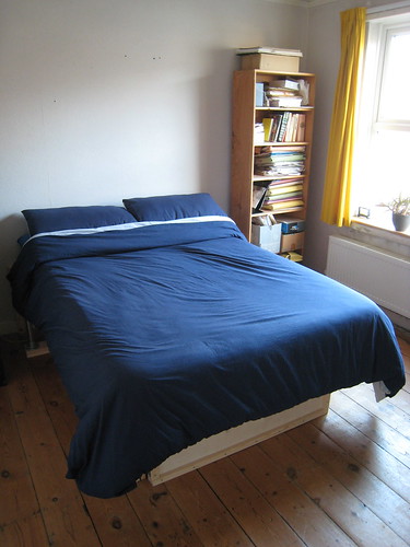 The wall bed in situ with bedding