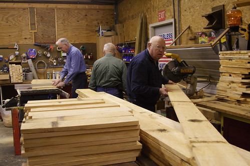 Making Bluebird Nest Box Kits 01