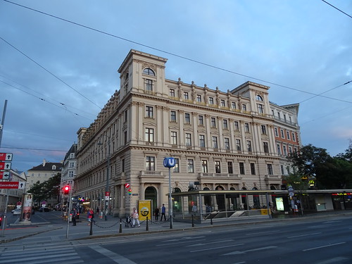 Wien, 1. Bezirk (the art of very historic listed palace buildings in the core of downtown Vienna), Schottengasse/Universitätsring (Palais Ephrussi)