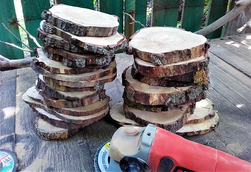 Polishing Wood Slices