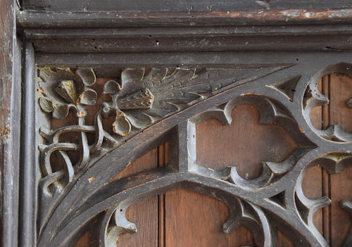 entwined flowers (bench detail, early 16th Century)