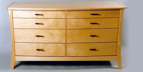 Fine Woodworking – Rikki Chest