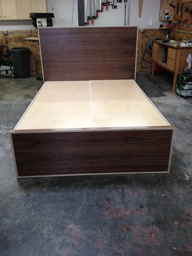 Platform bed