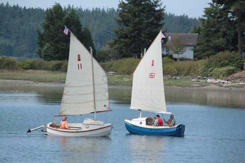 IMG_2801 - Nordland WA - Mystery Bay State Park - Red Lantern SCAMP Rally - SCAMP nr 11 SV NODDY (L) and nr 161 SV ZEPHYR