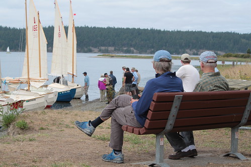 IMG_2643 - Nordland WA - Mystery Bay State Park - Red Lantern SCAMP Rally - watching the SCAMPs on the beach