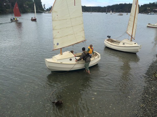 IMG_2598 - Nordland WA - Nordland General Store pier - 2015 Red Lantern Rally - ice cream race - SCAMP-1 with Josh Colvin and kids shoves off - SCAMP-XX SKOL on beach