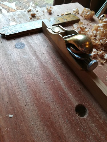 Edge Planing some thin narrow stock on the roman workbench #romanworkbench #