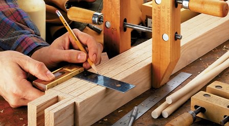 WOODWORKING TIPS AND TRICKS – A BEGINNER’S GUIDE TO WOODWORKING