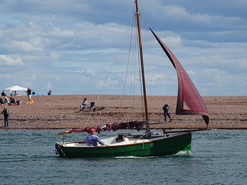 Little Green Cornish Shrimper 19 on the Teign