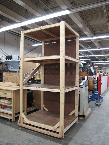 Pallet storage tower