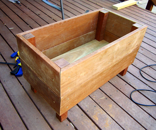 Planter box