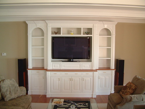 Entertainment center