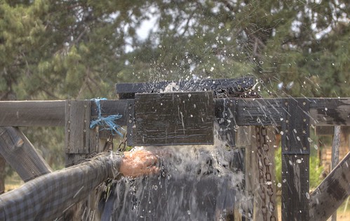 Water wheel-driven gasoline-making perpetual-motion machine HDR