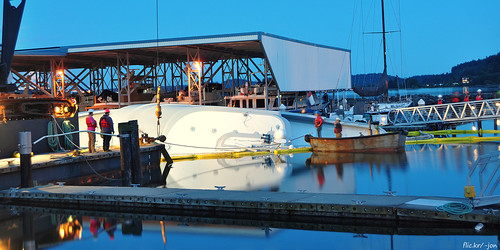 2014-05-19 The Capsized Northern Marine Motor Yacht Baden (06) (Long Exposure) (2048x1024)