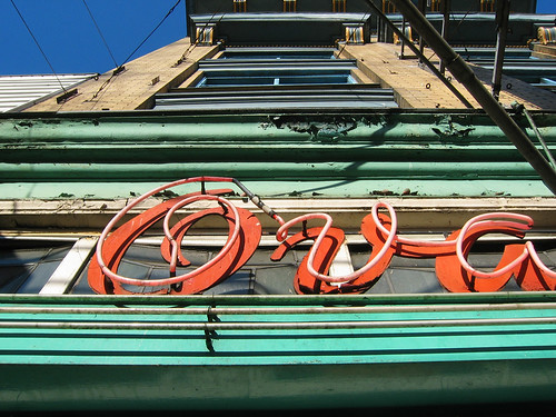 Ovaltine Cafe neon (1942)