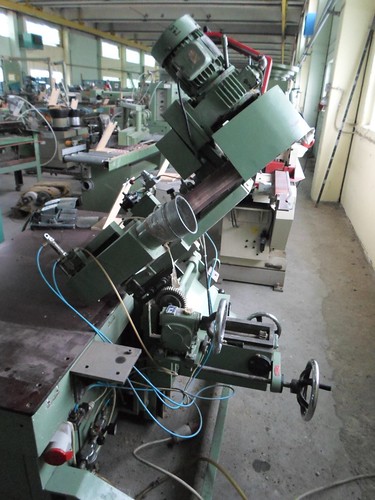 Edge banding machine