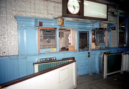 CTA Wells station interior 1 Nov 93