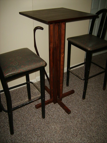 Pine Pub Table