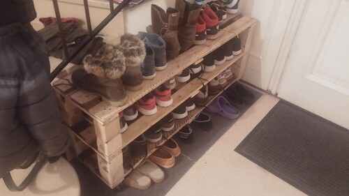 Easy, Handy Pallet Shoe Rack/Etagère à Chaussures