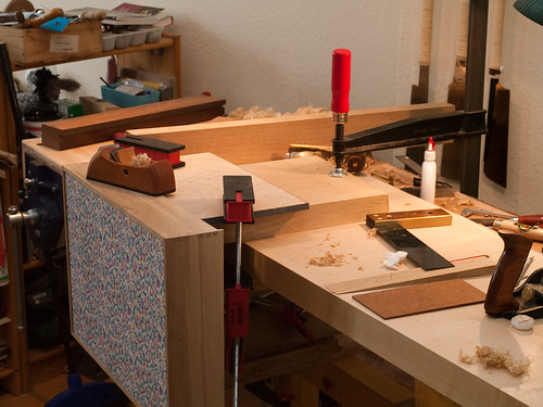 The making of a fine wooden Box-9