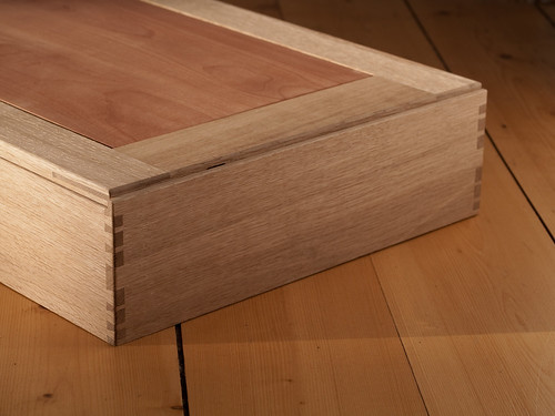 The making of a fine wooden Box-11