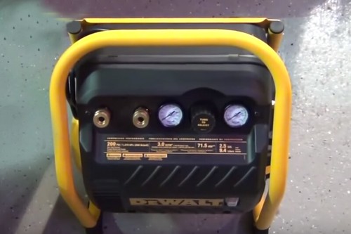 DEWALT DWFP55130 air Compressor