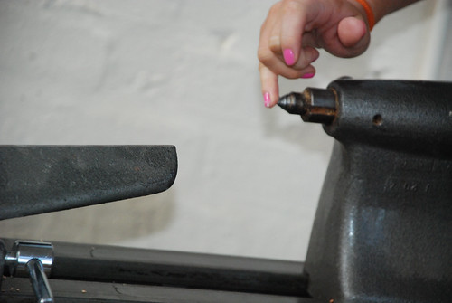 Grease the dead centre * The Woodwork Lathe * Preparing a wooden blank for turning between centres * Craft & Design / Product Design