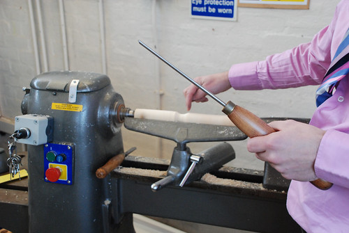 The Woodwork Lathe * Preparing a wooden blank for turning between centres * Craft & Design / Product Design