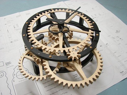 Clocks - Decor : Free Wooden Gear Clock Plans Download - WoodWorking Projects & Plans