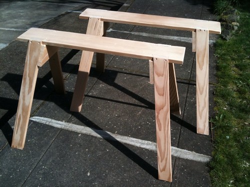 weekend project: sturdy pair of sawhorses