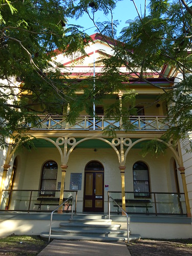 Maryborough. Entrance to the courthouse which was built in 1877.