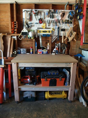 mess pegboard and workbench without poplar trim on tabletop