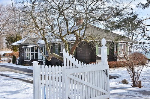 White-Latham House, Carmen Elizabeth Lake House, Heritage Burlington (Individual Recognition of Property-Municipal), 2358 Lakeshore Road, Burlington, ON