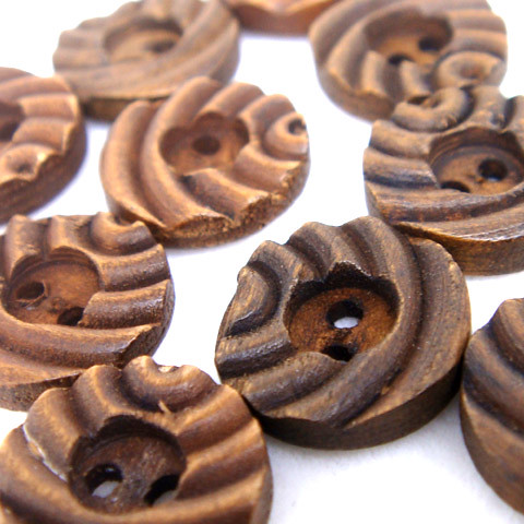 2-Holes Chocolate Brown Wooden Buttons 13 x 13 mm - A00042