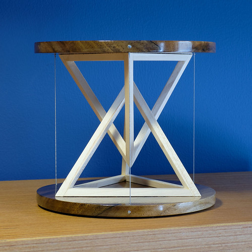 DIY Mini Tensegrity Table