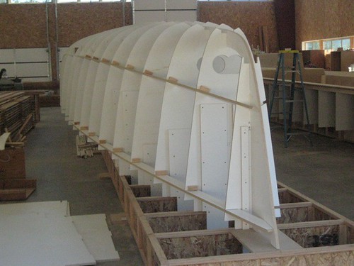 Sliver – levelling and fairing the hull molds – – IMG_3525