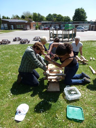 Alumwell bench building event 020