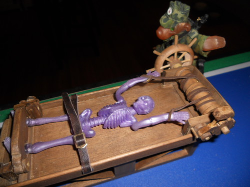 Miniature Toy Torture Rack (Photo #2)