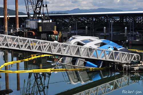 2014-05-19 The Capsized Northern Marine Motor Yacht Baden (02) (1024x680)