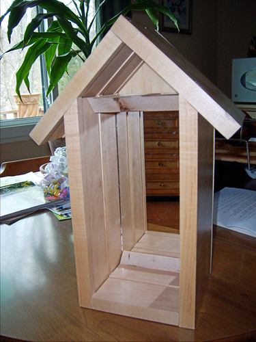 maple bird house