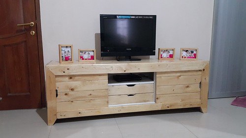 Ready stock ( 1pcs ) ••• Rak TV pasxowoodwork ( 160 x 40 x tinggi 50cm )  IDR. 1.600.K  By Order : Sms / wa : 082123123486 Pin bb : 5199A171 ID Line : pasxowoodwork  We Chat : pasxowoodwork  Twitter : @pasxowoodwork  Tumbler : pasxowoodwork Instagram : pa