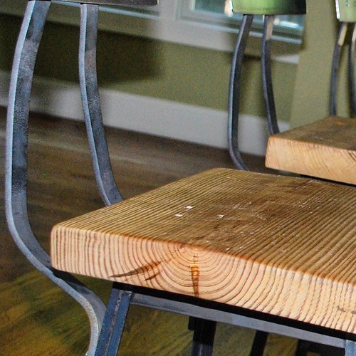 Love when the stump is cut showing this kind of detail #dendrochronology #treerings #woodfurniture #modern #rustic #furniture #barstool #americanmade #reclaimed #reclaimedwood #handmade #