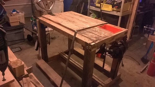 Diy Multi-purpose Pallet Workbench