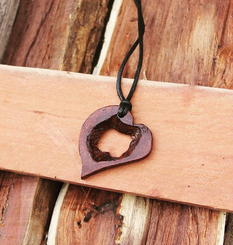 New rose wood necklace from woodlands designs. Design by Quinny #heart #jewelry #jewelrydesign #jewelrydesigns #handmadejewellery #handmade #creative #craft #creativity #wood #woodcarving #