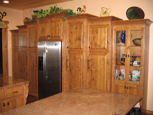 Knotty Alder Kitchen Cabinets