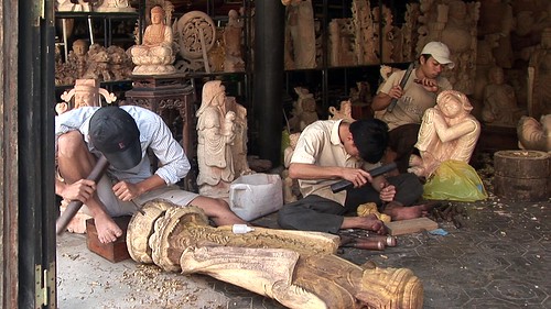 Vietnam - Hoi An - Wood Carver - 1