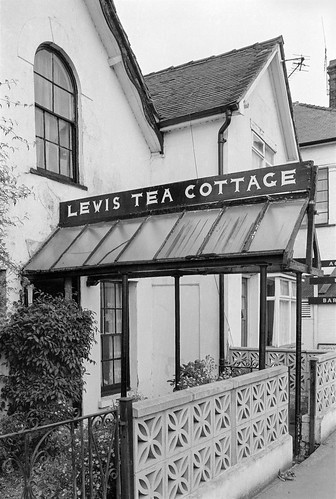 Lewis Tea Cottage, Chertsey, Surrey, 1981