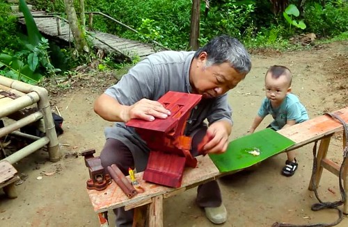 阿木爷爷 Grandpa Amu, traditional Chinese mortise and tenon skills