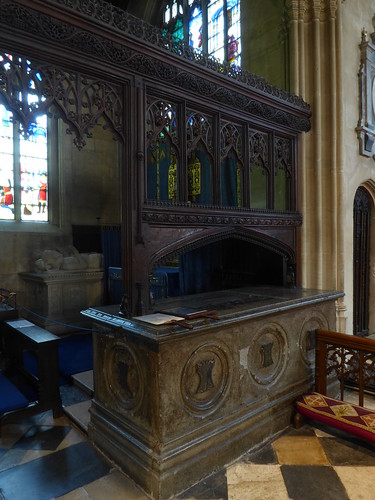 Tame Tomb & Screen, Fairford