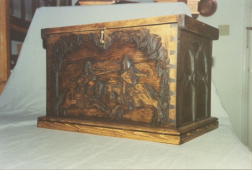 Pine Medieval Chest front